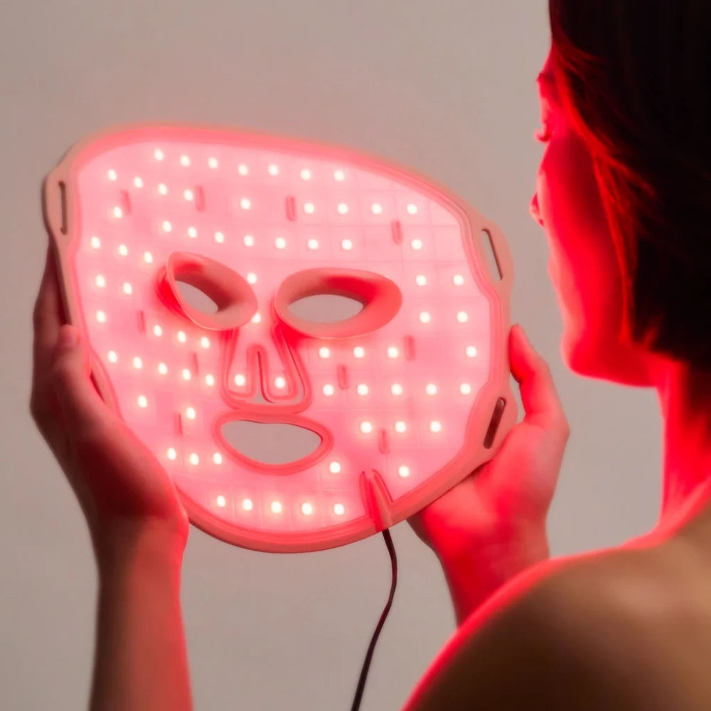 Ledterapia com máscara facial